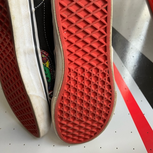 Avengers Vans size 2. - Picture 4 of 4